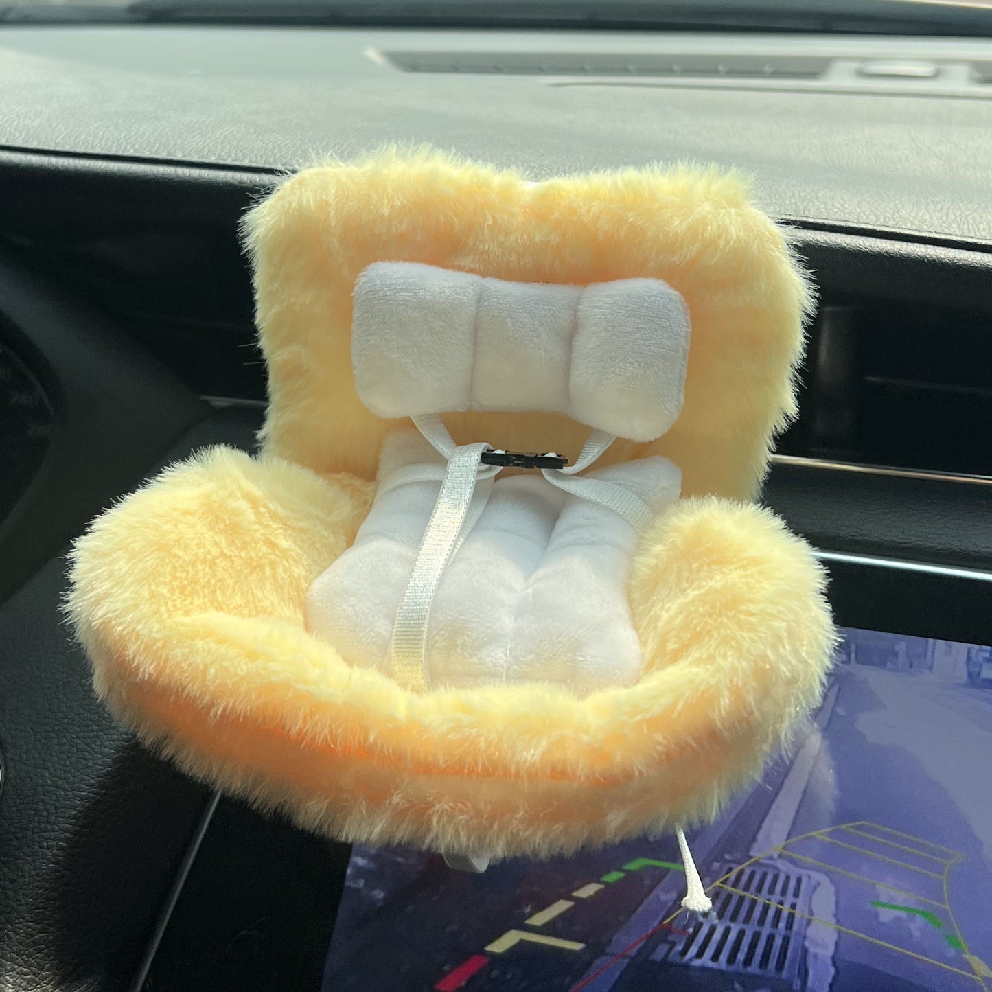 Light Yellow Labubu Mini Fur Car Seat Air Vent Mounted Fur Seat