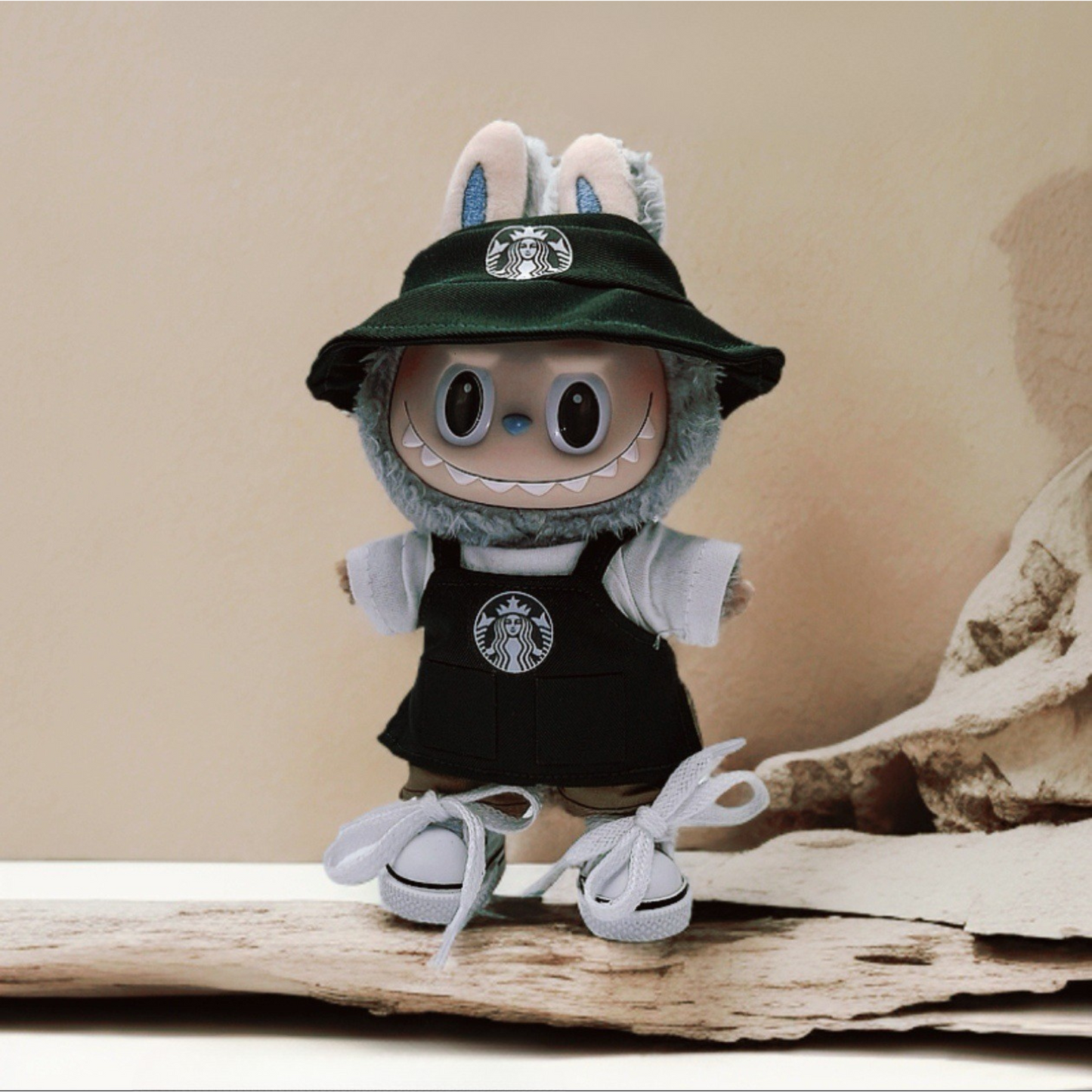 【LABUBU】⭐️スタバ衣装⭐️【５点セット】 Labubu Starbucks Outfit Set – 3 to 4 Piece Uniform Sets